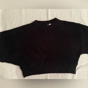 H & M cropped sweater